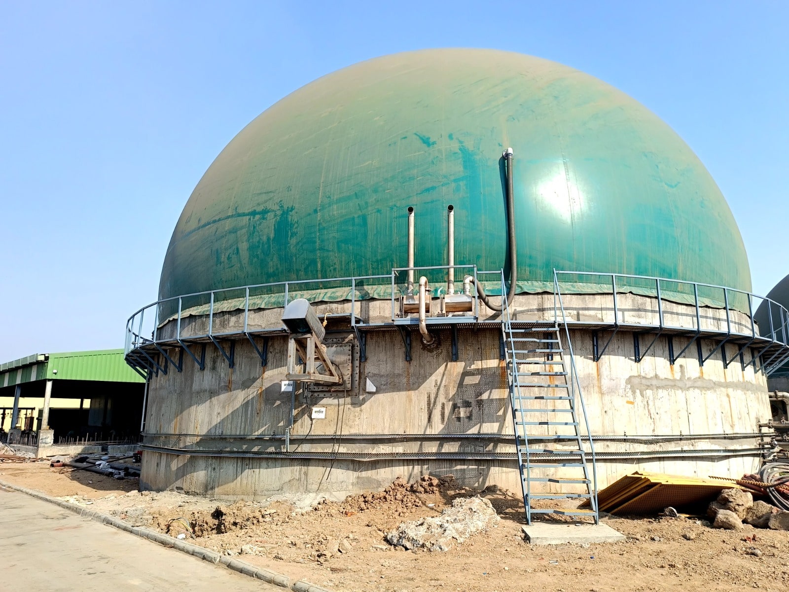 Compressed biogas processing plant