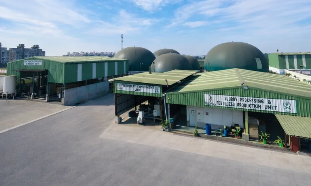 Bio-CNG plant with multiple digesters